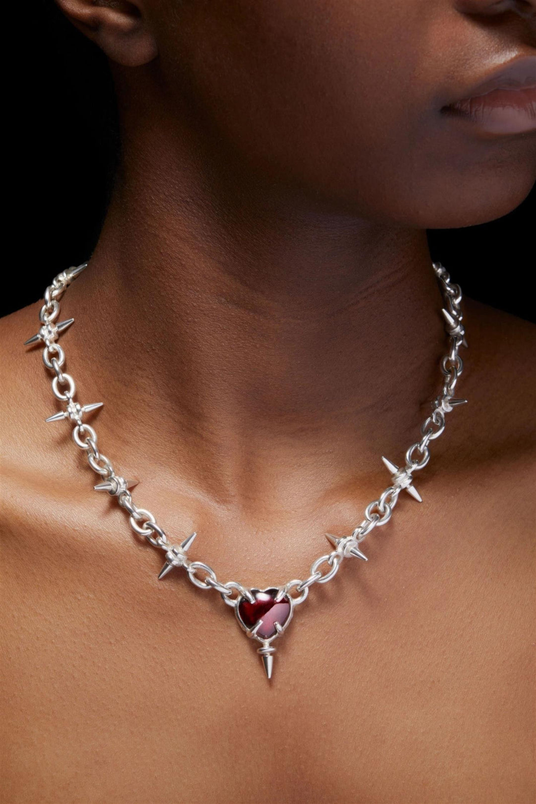 The Queen's Necklace Silver Garnet