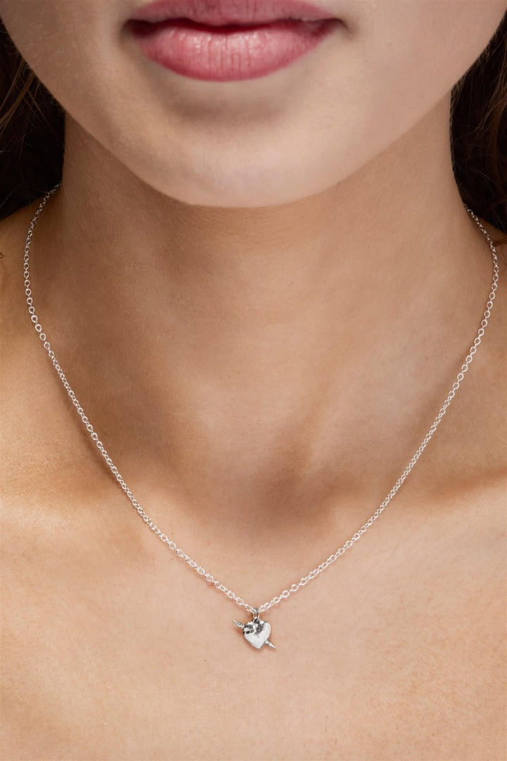 Tiny Tuvstarr's Heart Necklace Silver