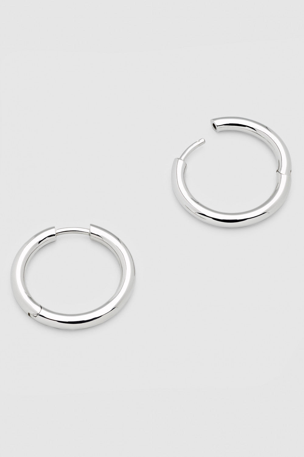 Classic Hoop Medium Silver