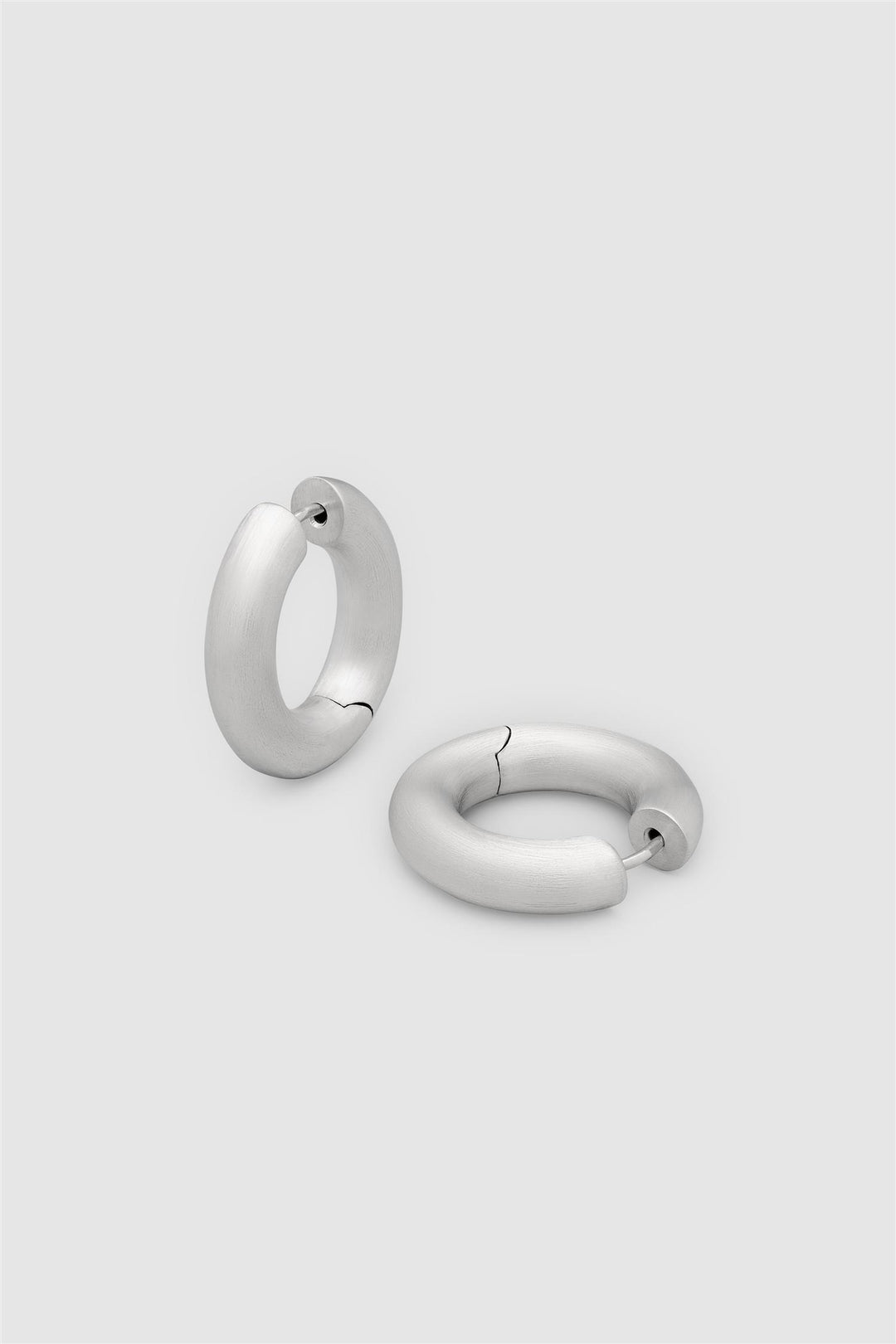 Chunky Hoops Satin Medium Silver