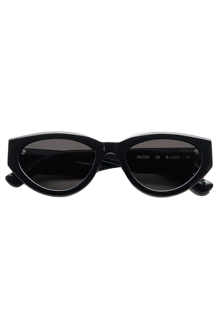 06 Black