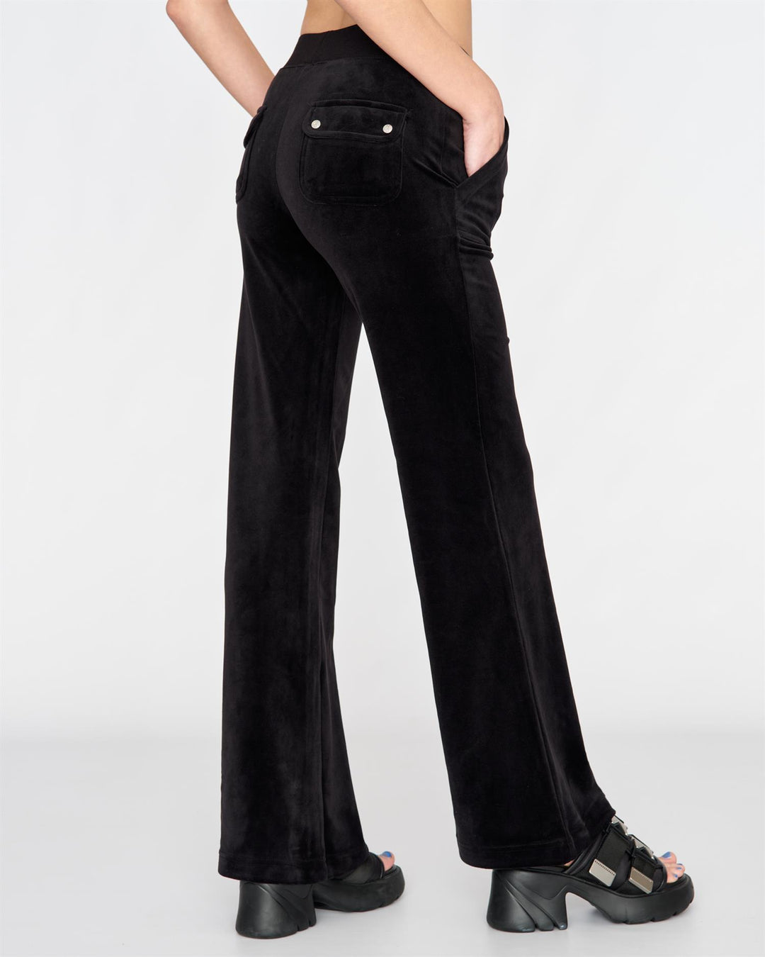 Layla Low Rise Pocketed Velour Pant Black