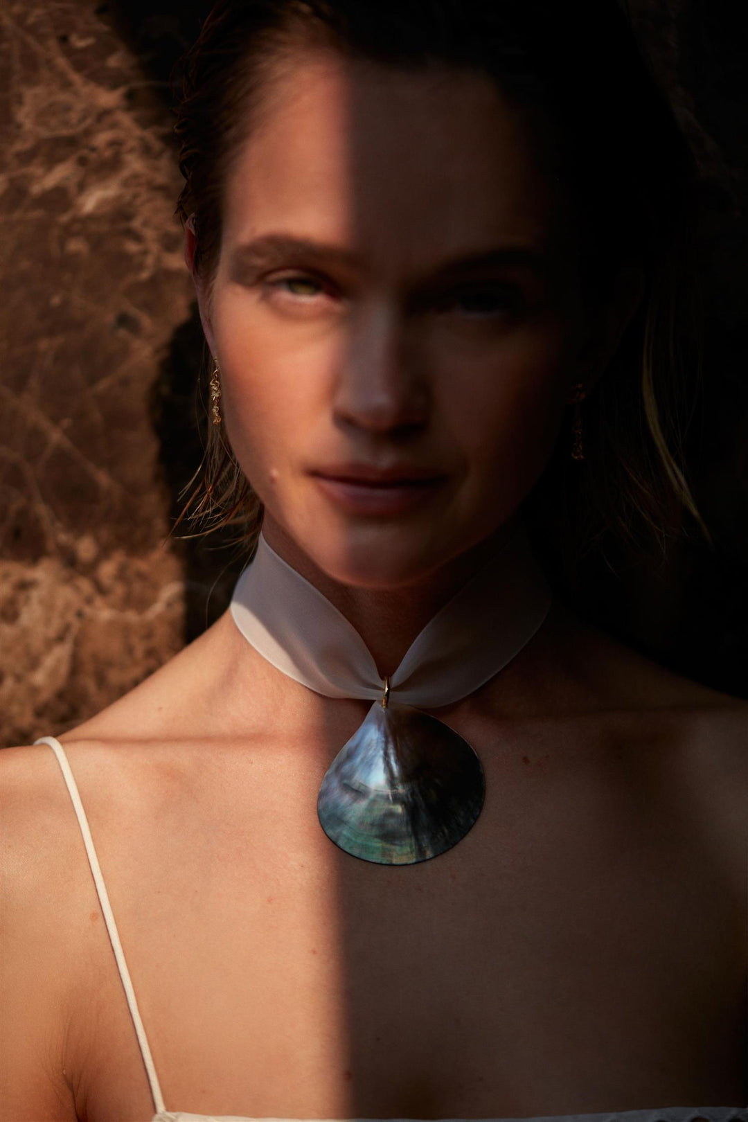 Golden Shell Necklace Ecru