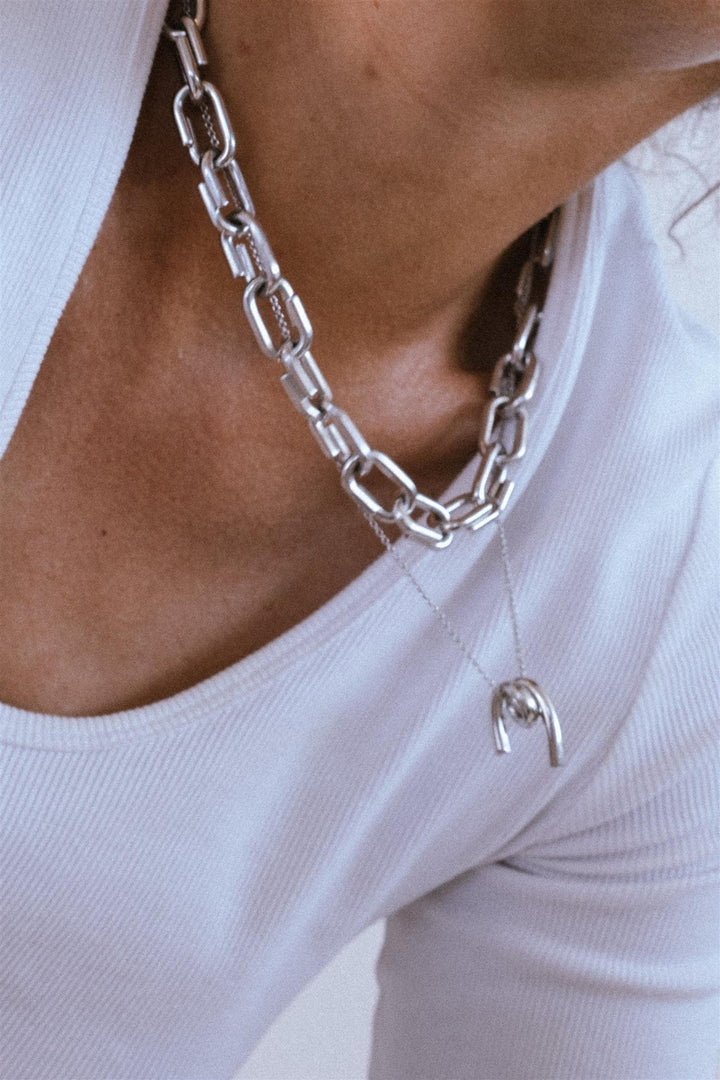 Rose Necklace Silver