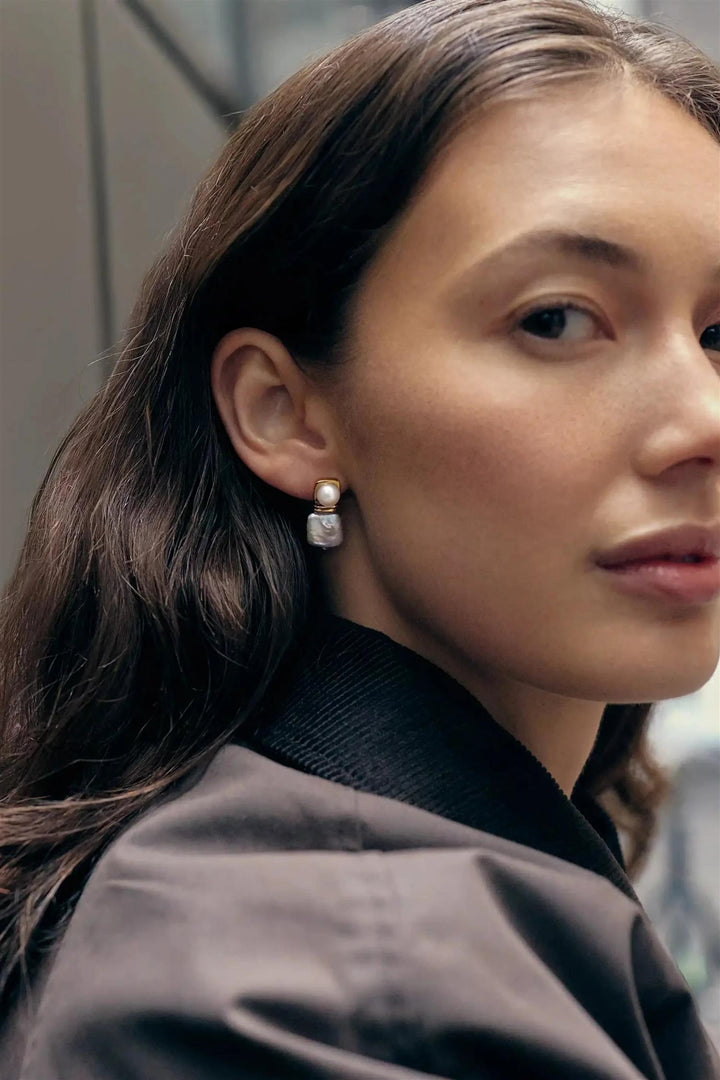 Square Pearl Stud Earrings Gold