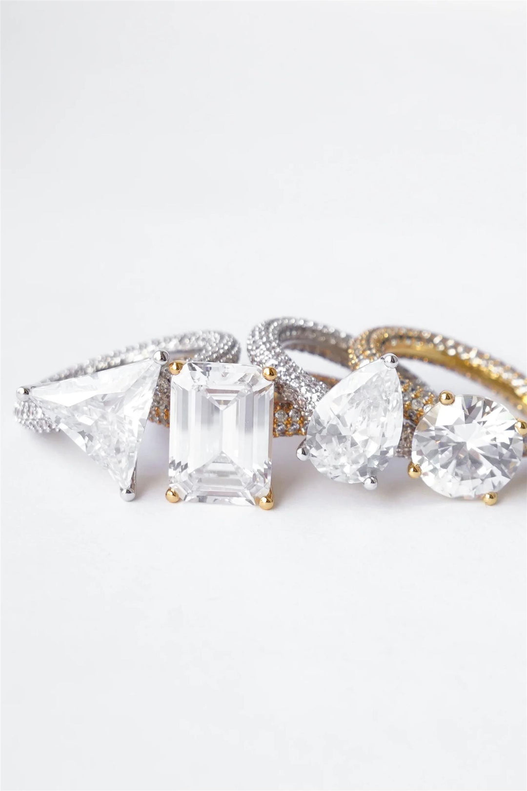 Mega Triangle Ring White Silver