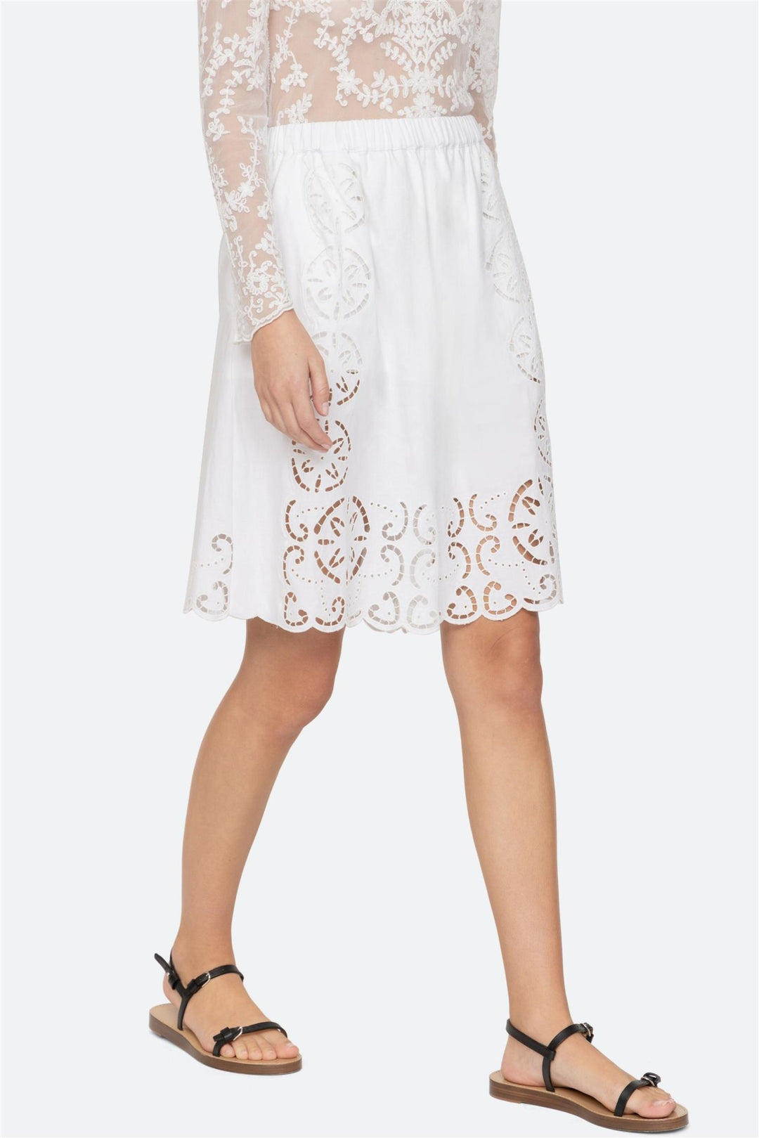 Dahlia Eyelet Short Pearl