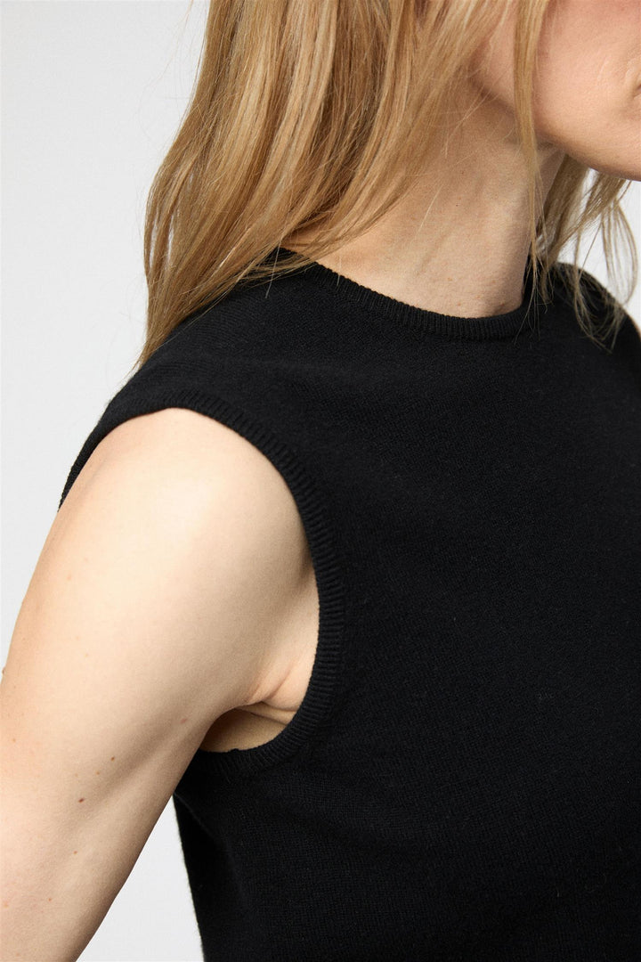 Classic Wool Tank Jet Black