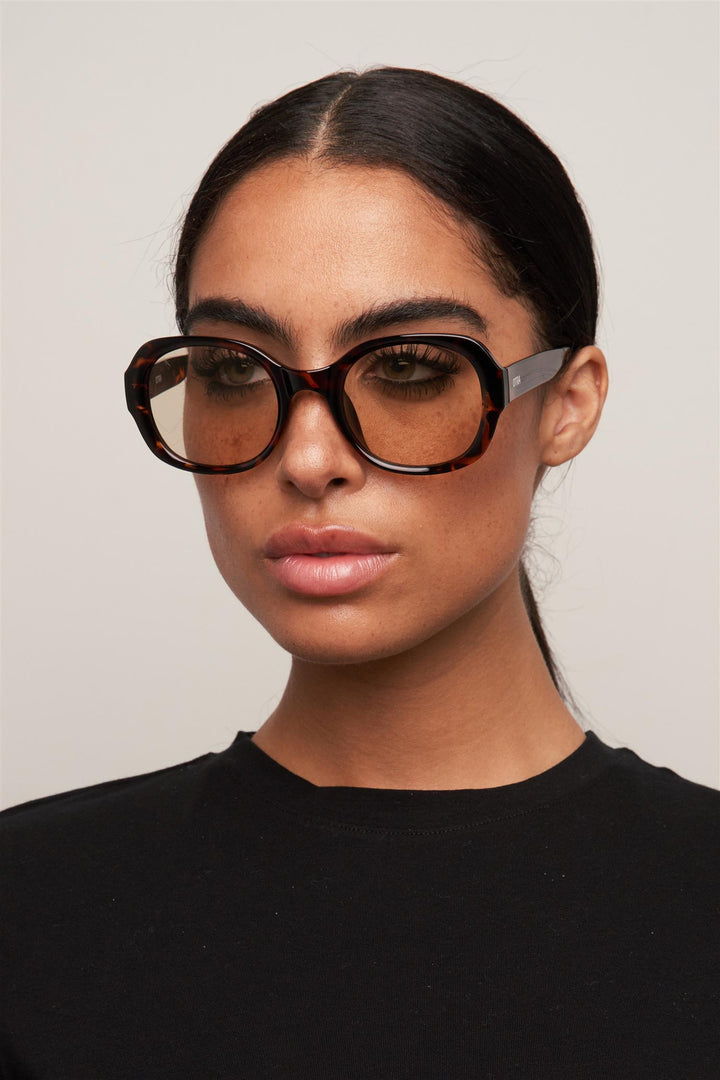 Darcy Tortoise/Brown