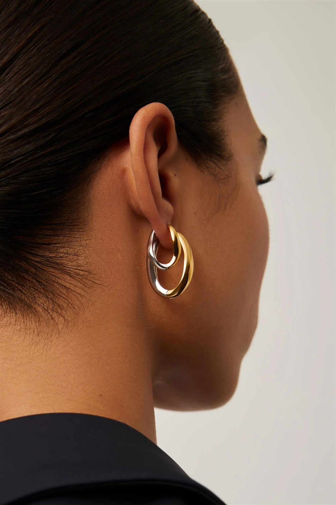 Savi Signature Medium Hoop Earrings