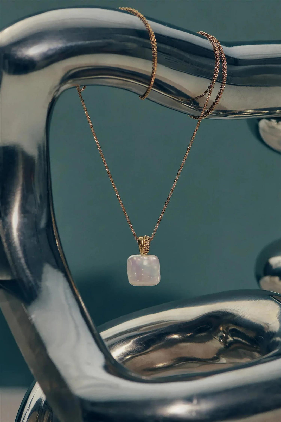 Square Pearl Baya Pendant Necklace Gold