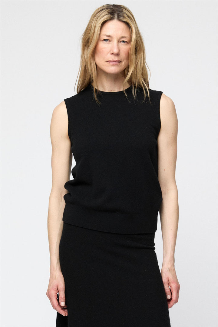 Classic Wool Tank Jet Black