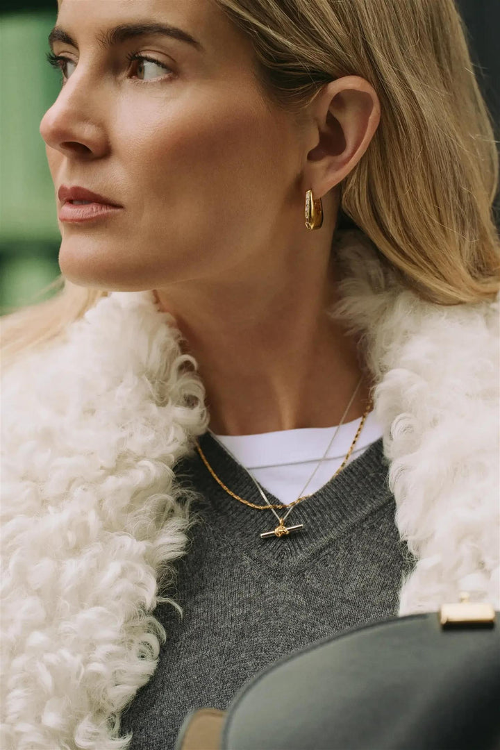 Lucy Williams T-Bar Knot Pendant Necklace