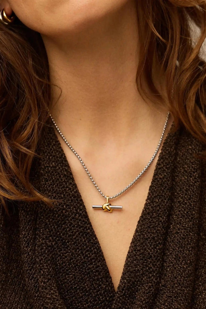 Lucy Williams Chunky Knot T-Bar Necklace Silver/Gold
