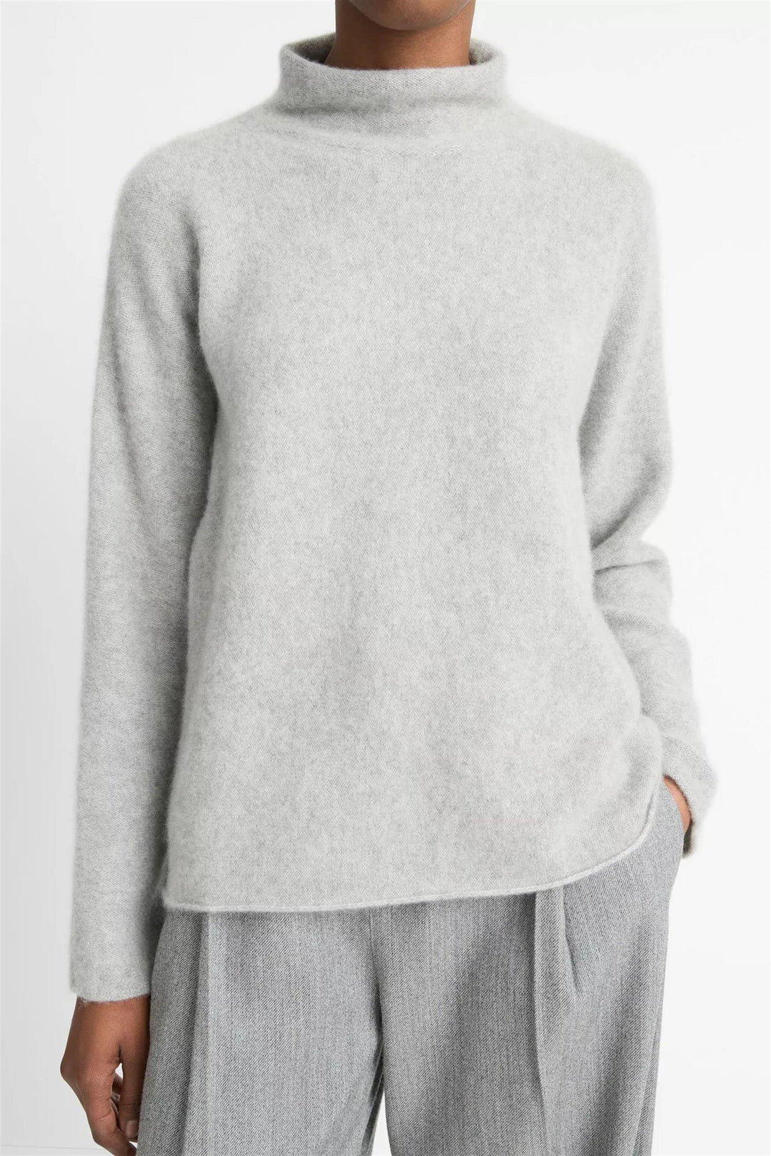 Boxy Cashmere Turtleneck Stone Grey