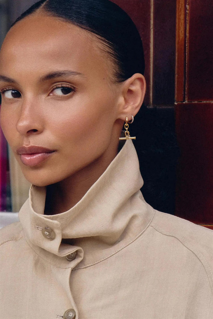 Ridge T-Bar Drop Hoop Earrings Gold