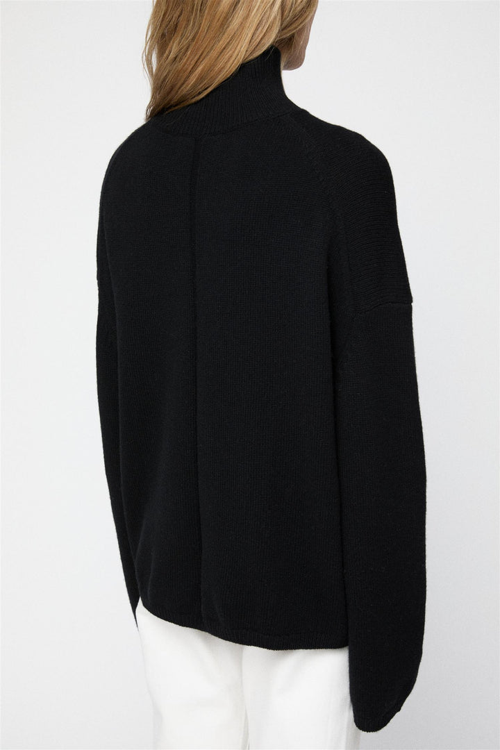 Chunky Turtleneck Jet Black