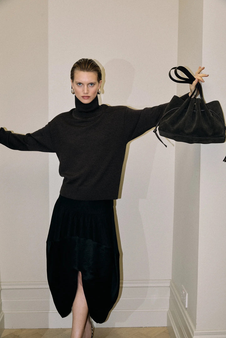 Scallop Shoulder Bag Suede Leather Ganache