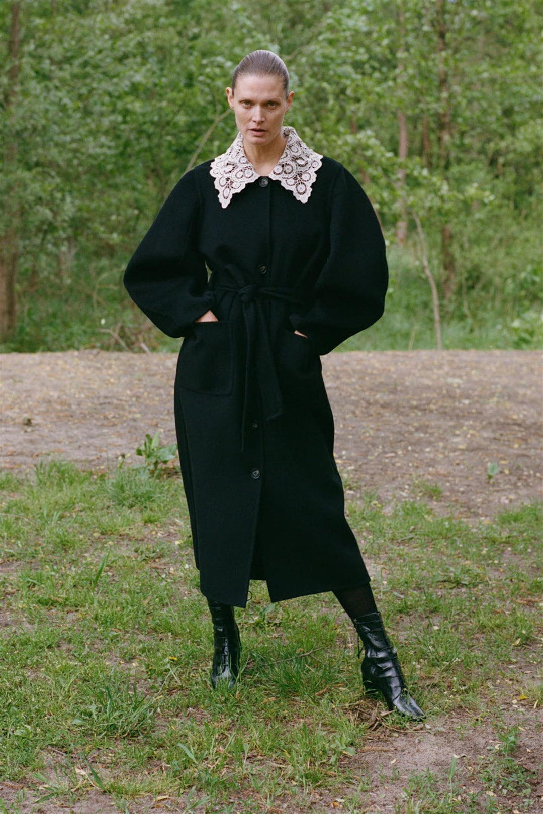 Ellison Solid Lace Collar Coat Black