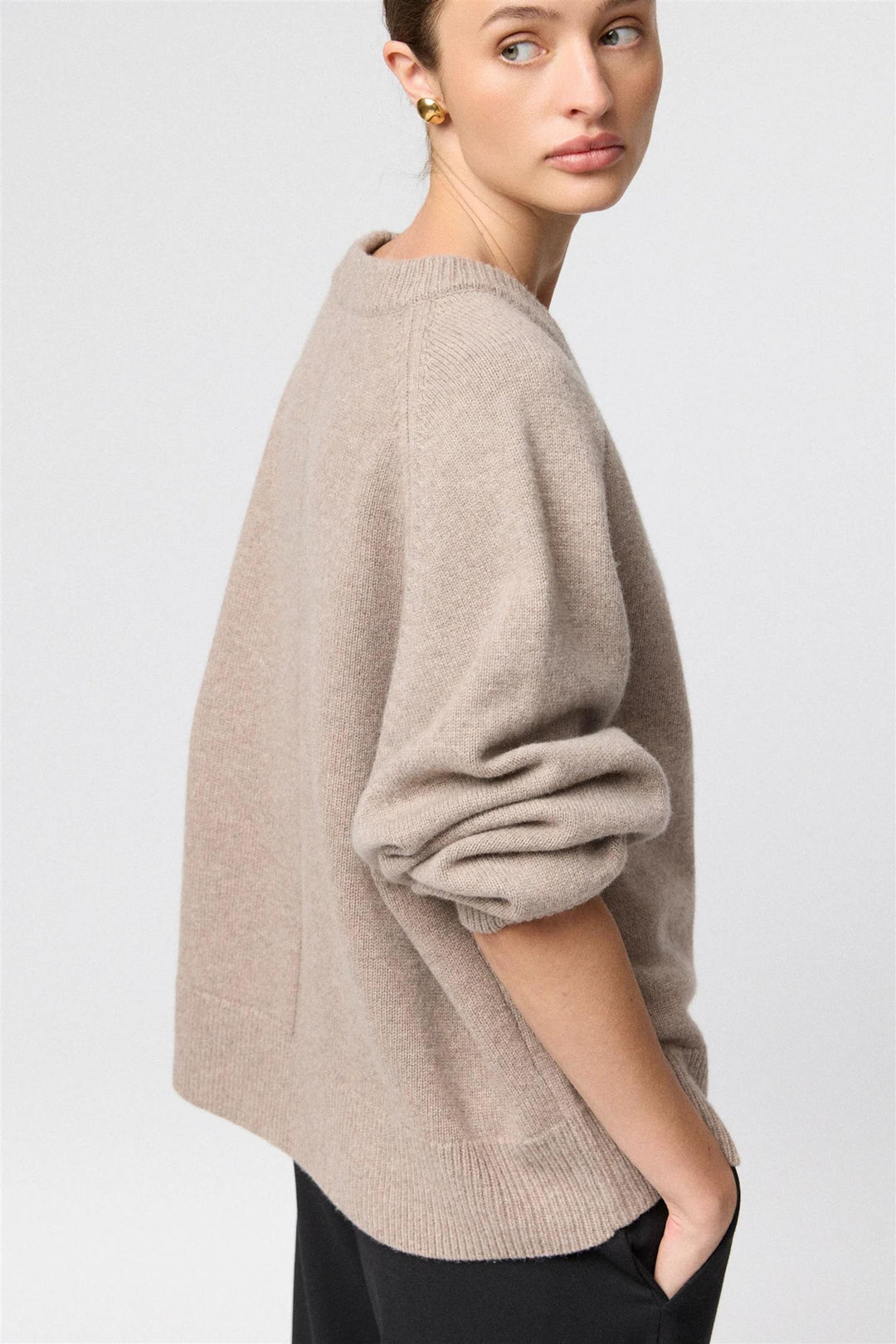 Harbour V-Neck Sweater Wheat