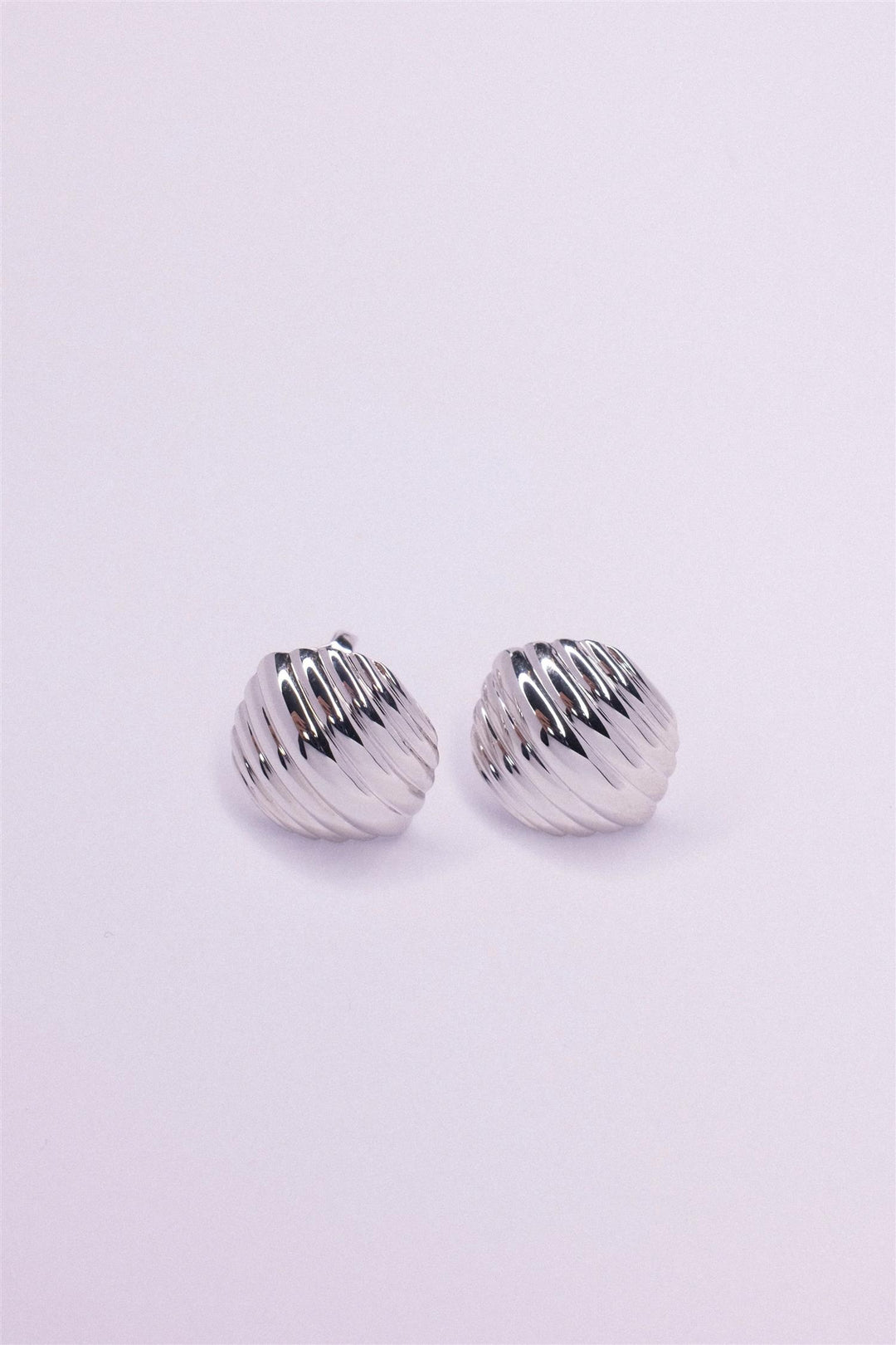 Madeleine Studs Small