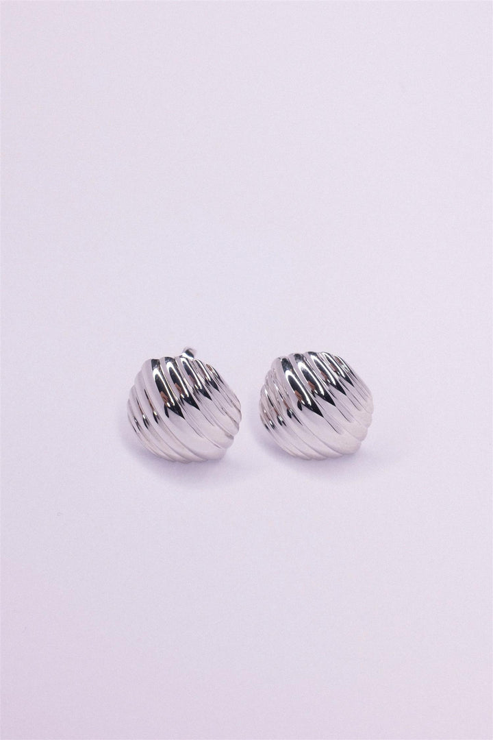 Madeleine Studs Small