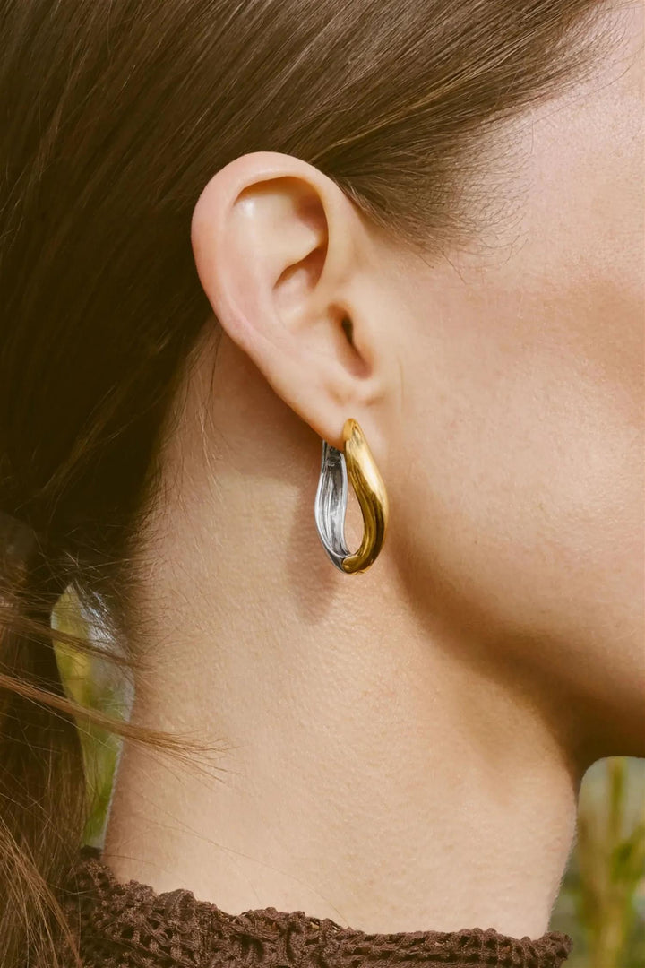 Savi Signature Medium Hoop Earrings