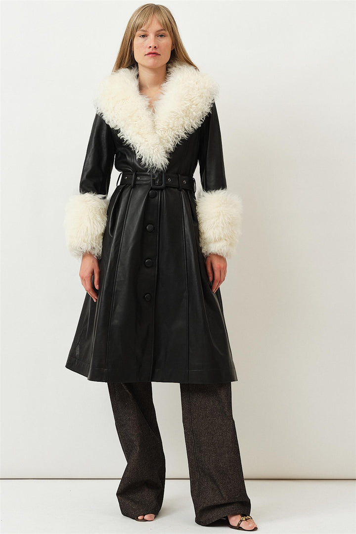 Foxy Shearling Coat Black / Cloud