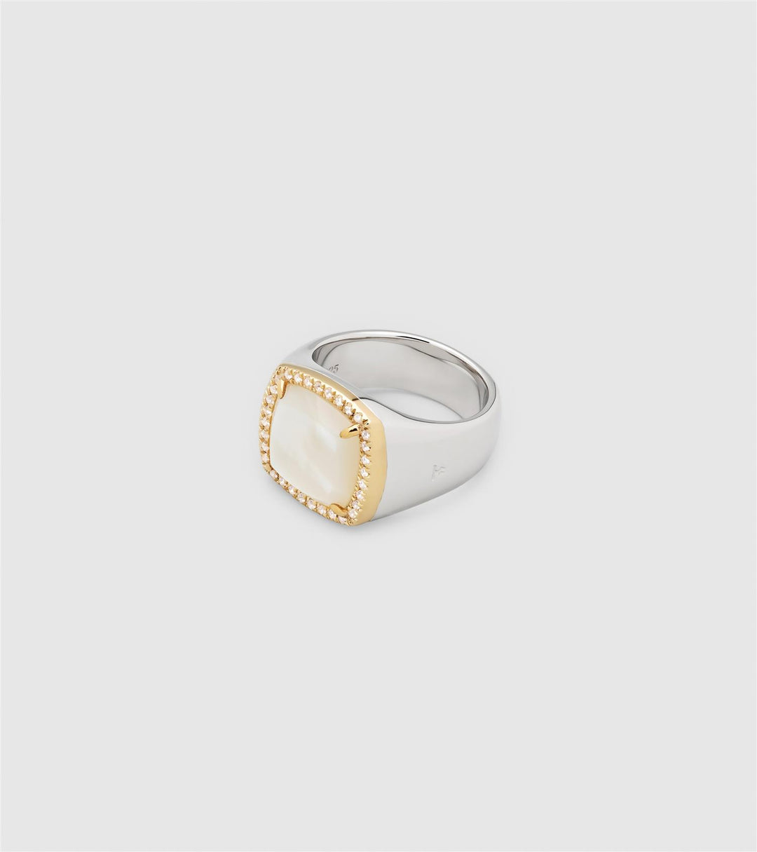 May Ring White Mother of Pearl Diamond