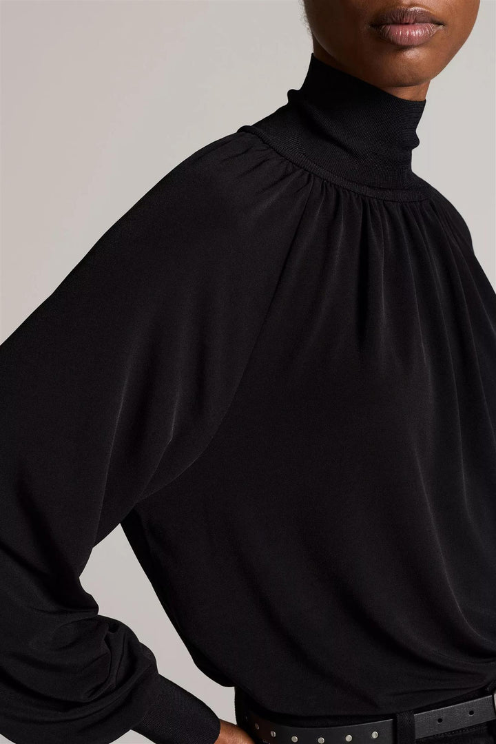 Longsleeve Gathered Turtleneck Black