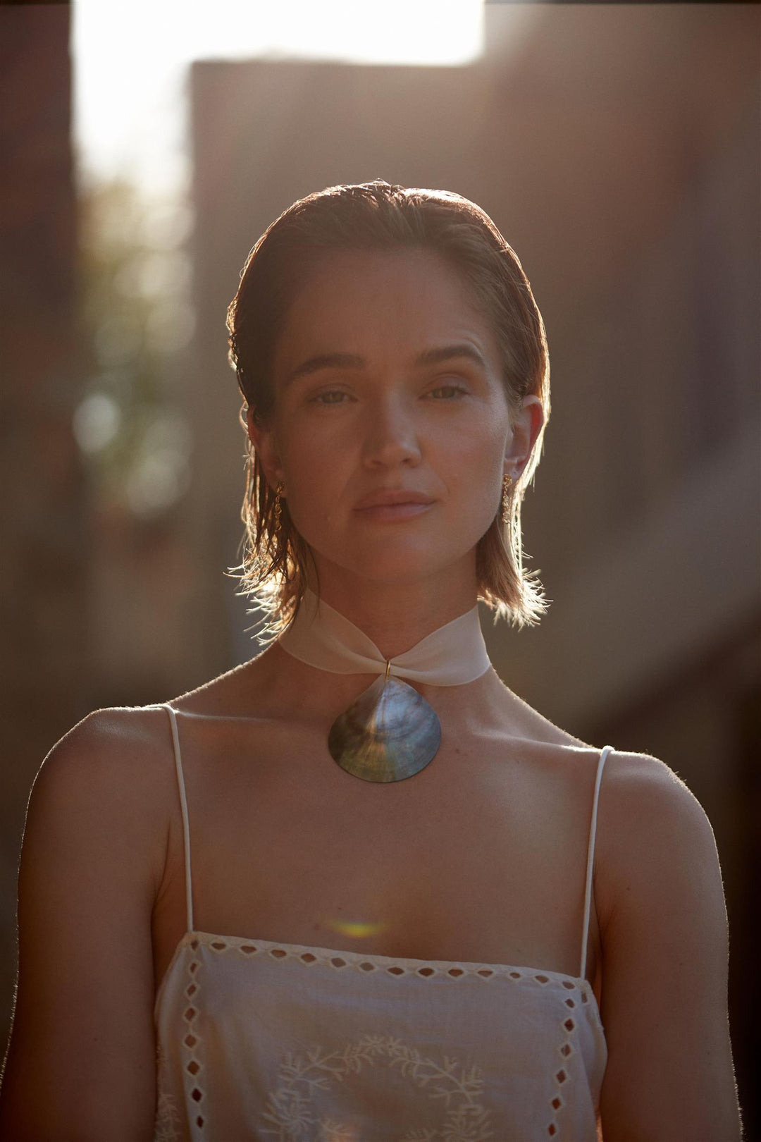 Golden Shell Necklace Ecru