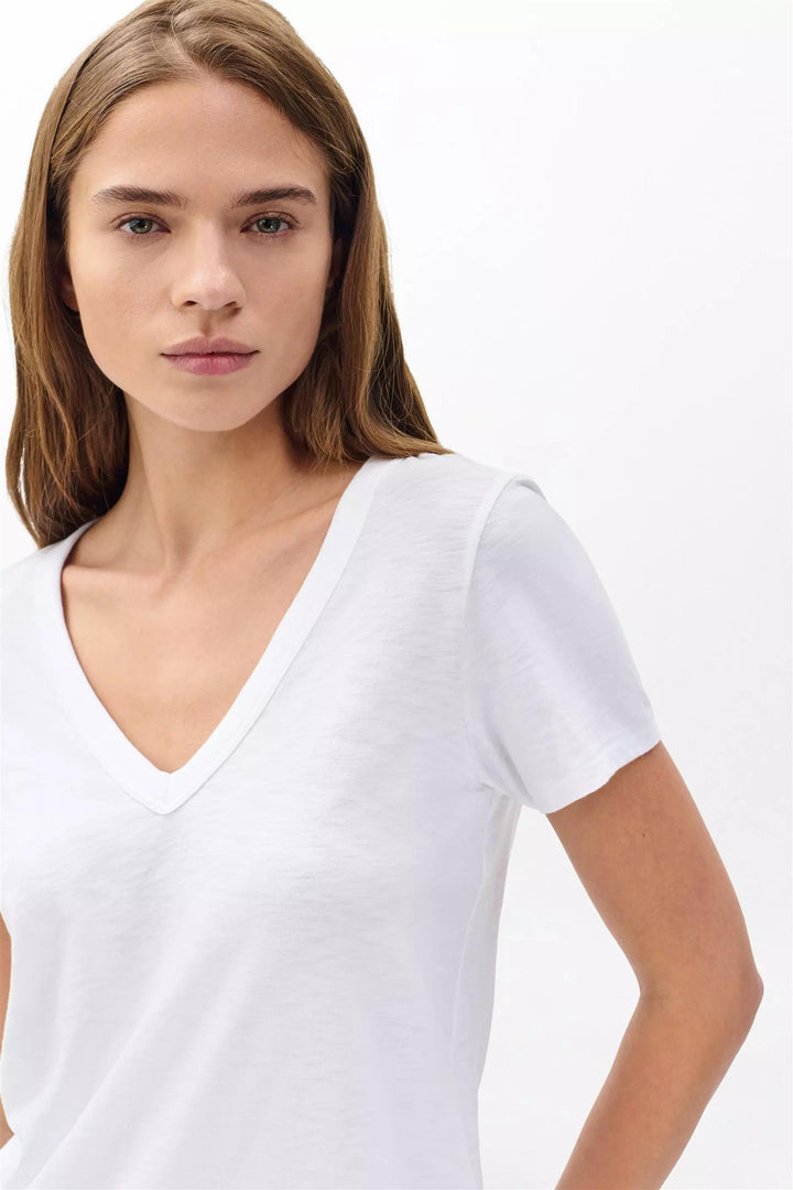 The Slub Vee Bright White