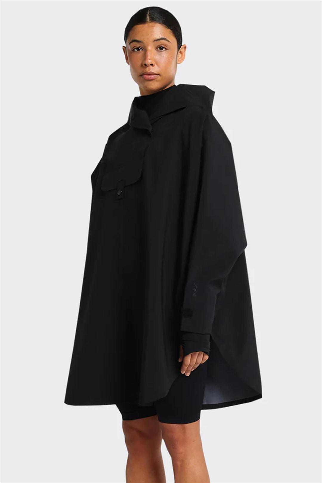 Bergen Poncho Black