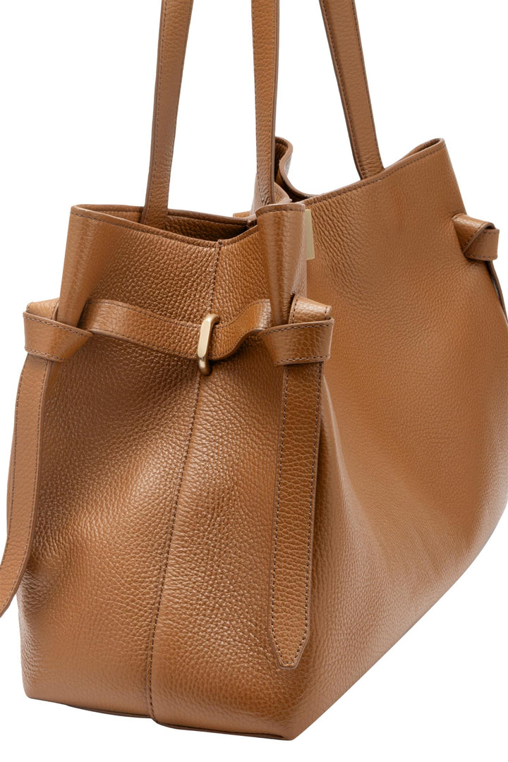 Gyoza Tote Pebble Grain Leather Hazel