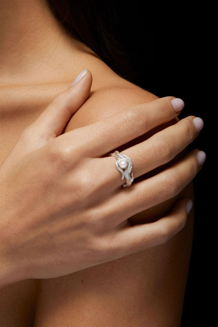 Secret Garden Ring - Silver - Freshwater Pearl