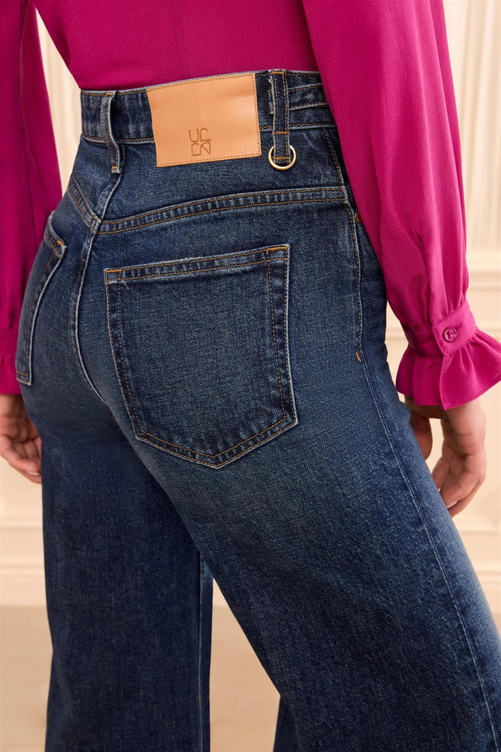 The Stretch Valory Flare Jean Nile