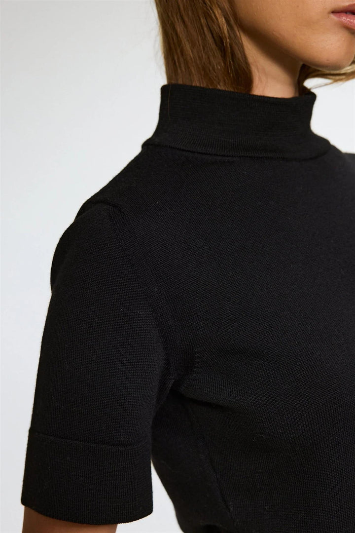 Merino Short Sleeve Polo Black