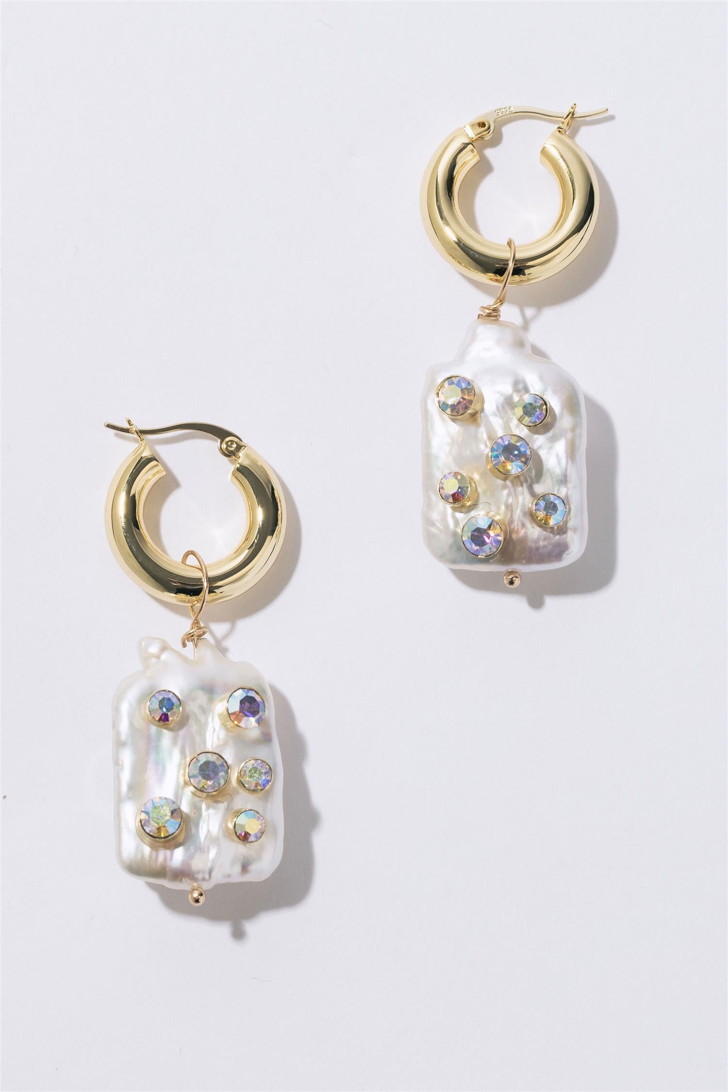 Saks deals pearl earrings