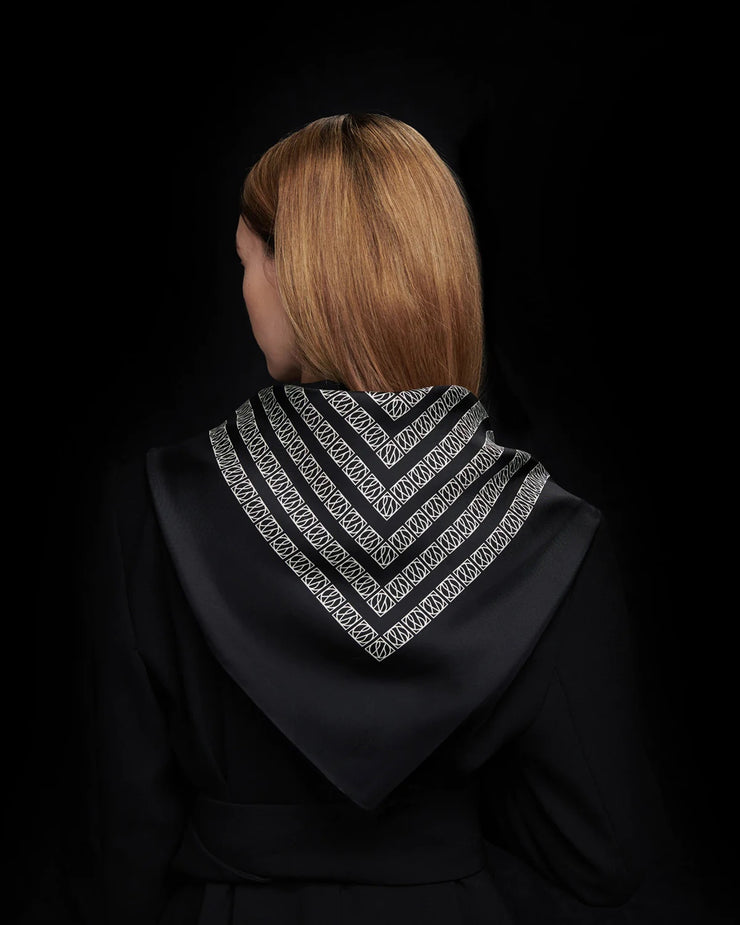 NO. 5 Scarf 80 cm. Black